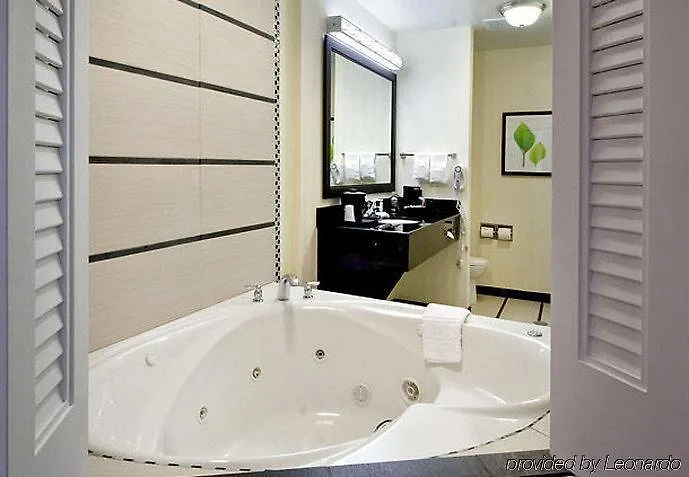 Fairfield Inn & Suites By Marriott Matthews Charlotte 3*,